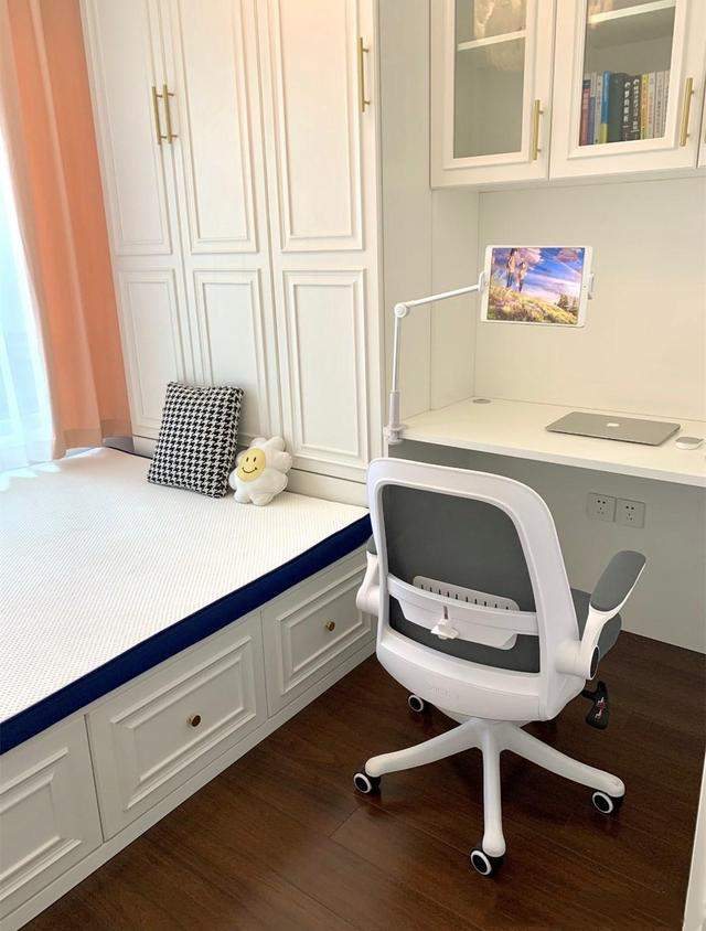 小卧室,如何做家具布置设计