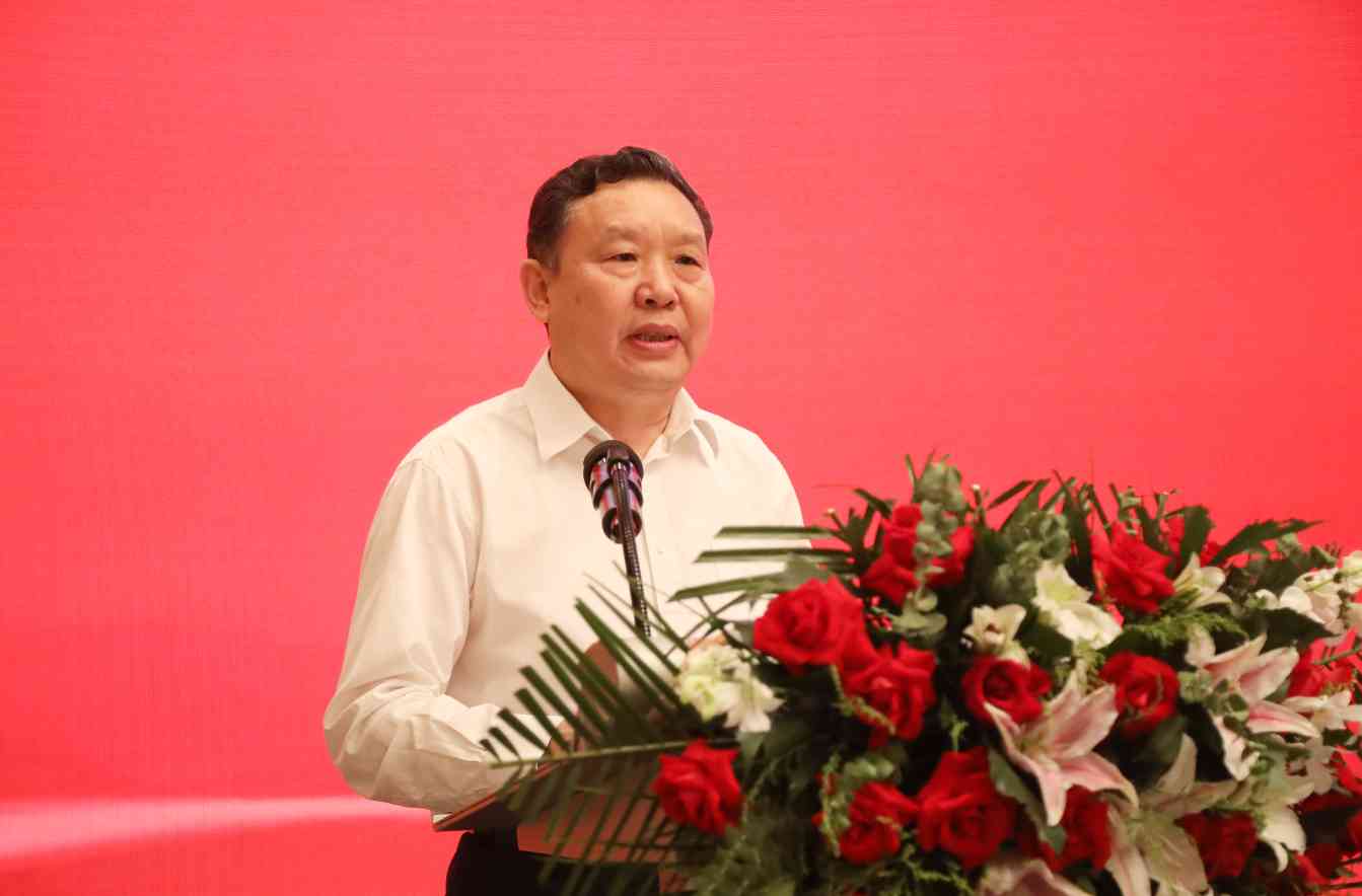 中国家具协会理事长徐祥楠在2021中国家具协会副理事长会议上的讲话